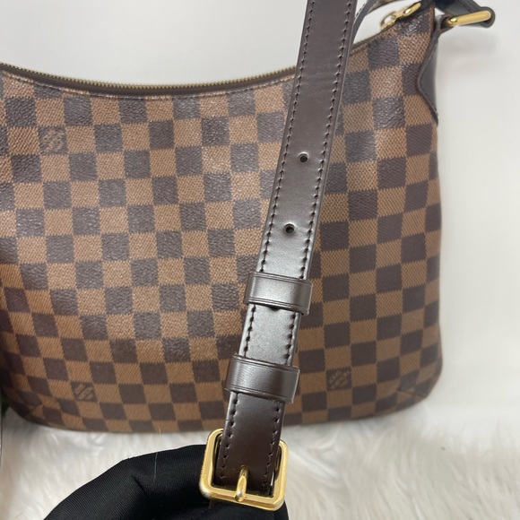 Louis Vuitton Bloombury PM - Picture 11 of 16